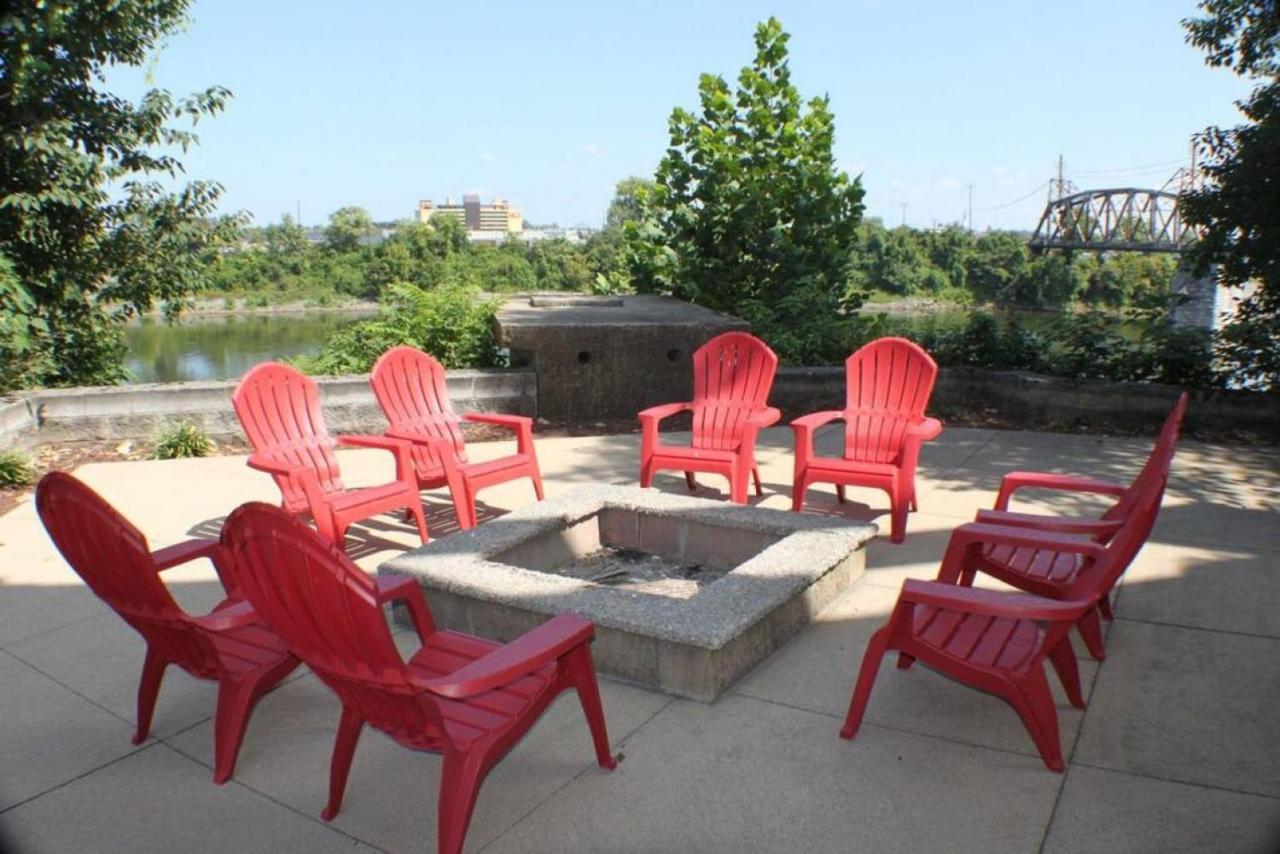 Apartment 4 Bed, 2 Bedroom Pool, Walk To Downtown And Germantown Nashville