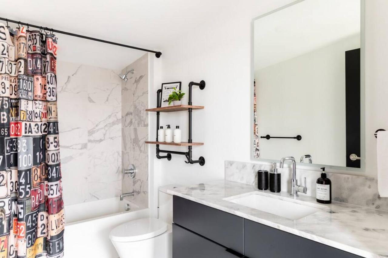 Stunning River View Walk To Downtown Rooftop Patio