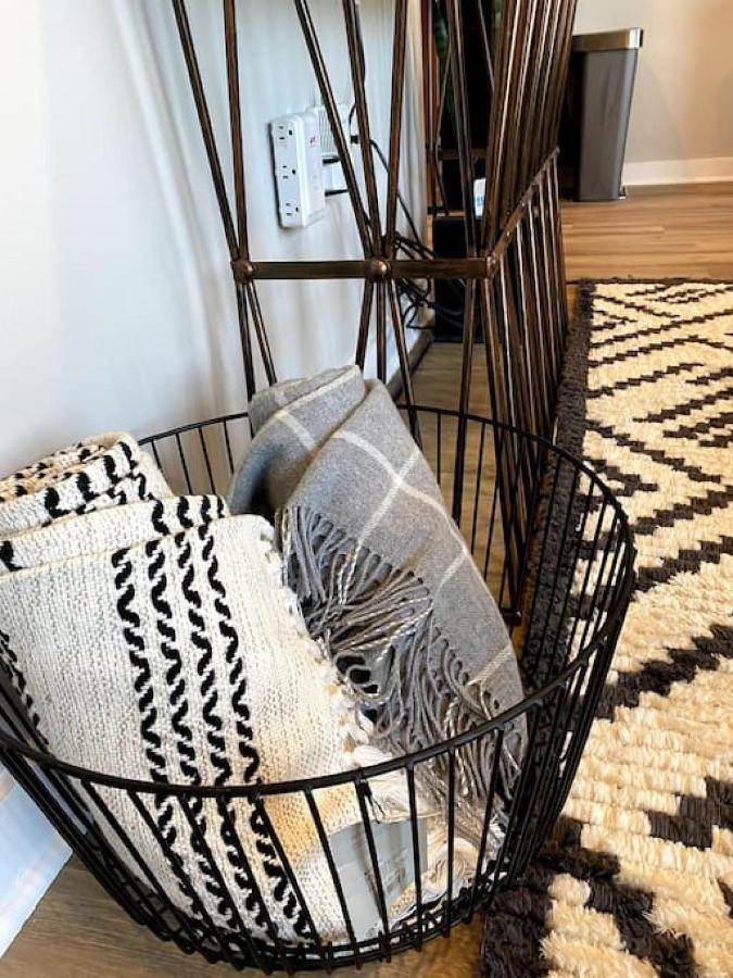 Holiday home Lovely 2 Bedroom,3 Bed Near Restaurants, Bars, Shopping And Vanderbilt, Belmont