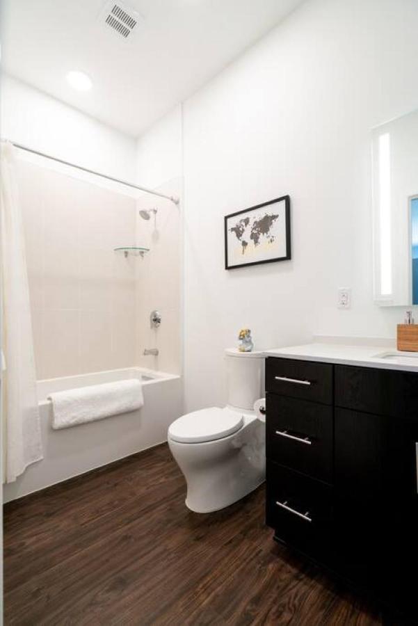 Chic Modern Pool, Patio, Parking * Nashville