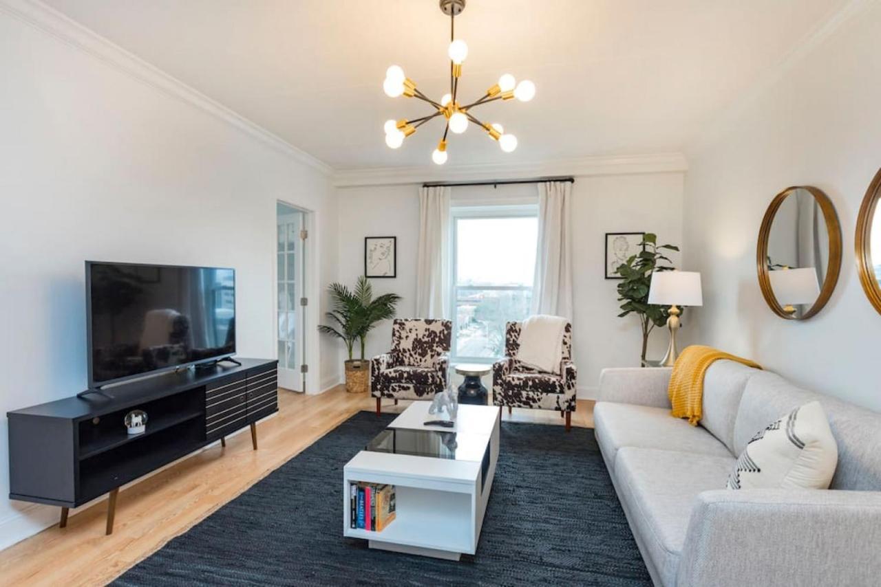 Music 2 Bedroom 5 Beds Pool Parking *