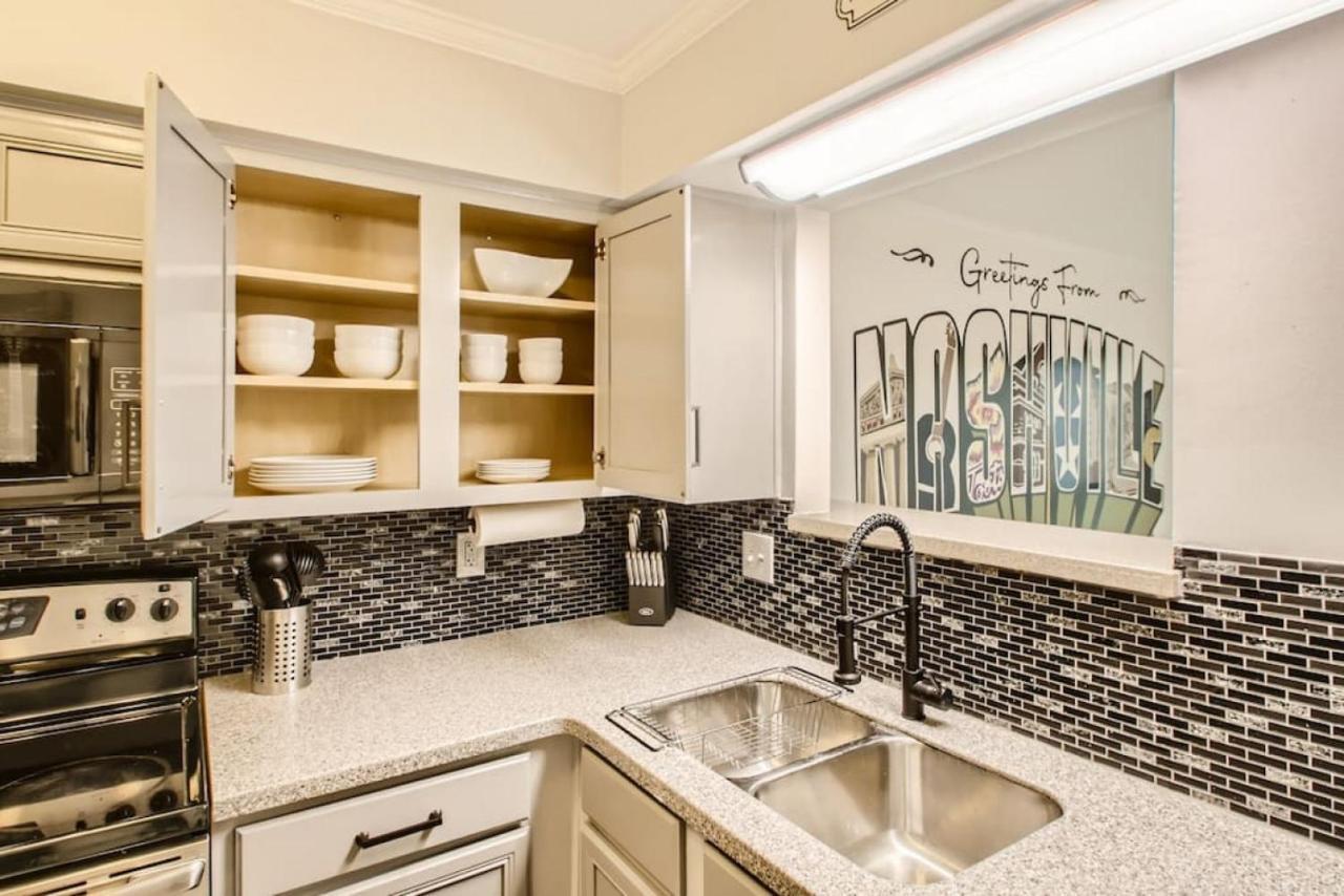 Apartment 4 Bed, 2 Bedroom Pool, Walk To Downtown And Germantown Nashville