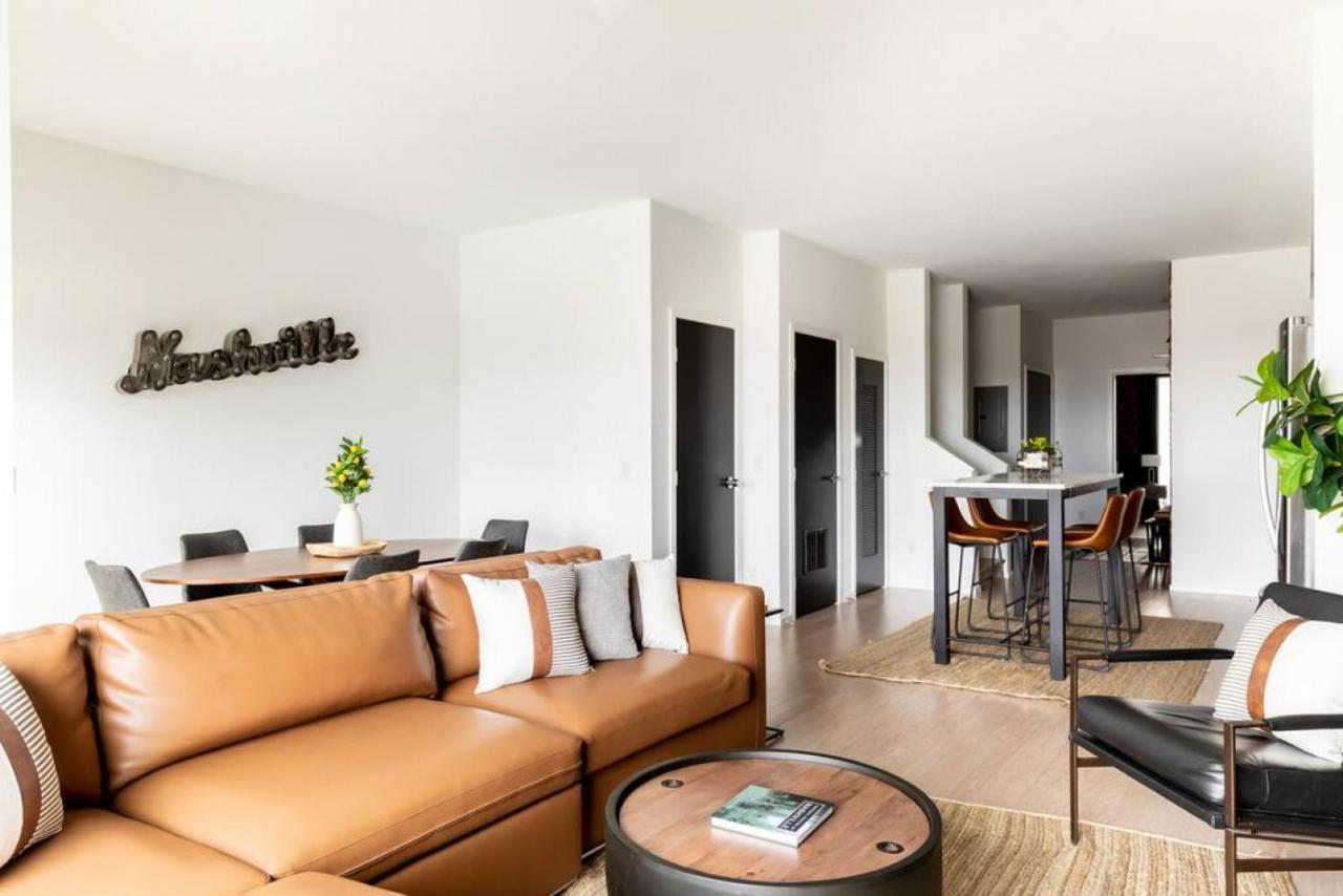 Stunning River View Walk To Downtown Rooftop Patio Nashville