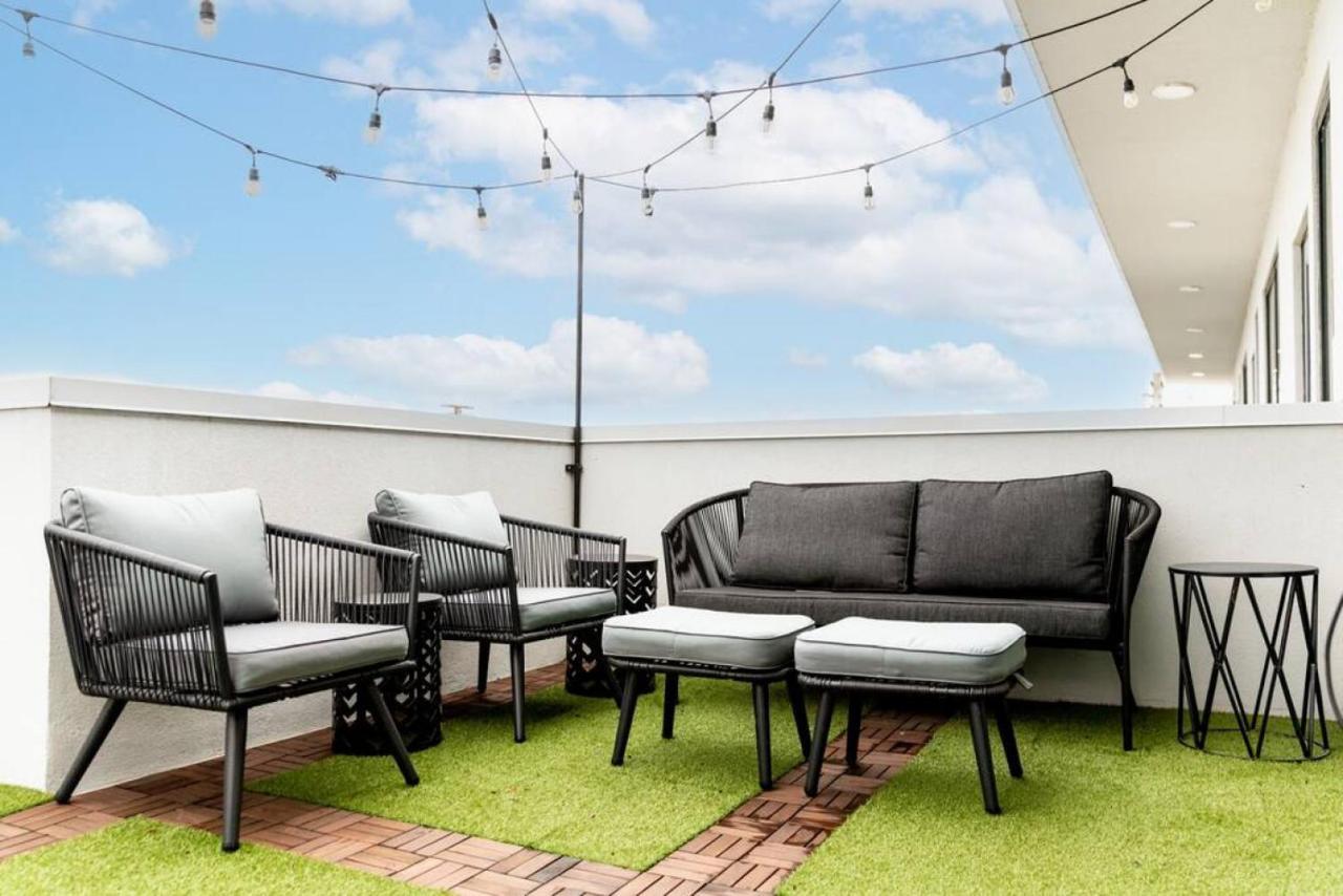 Stunning River View Walk To Downtown Rooftop Patio