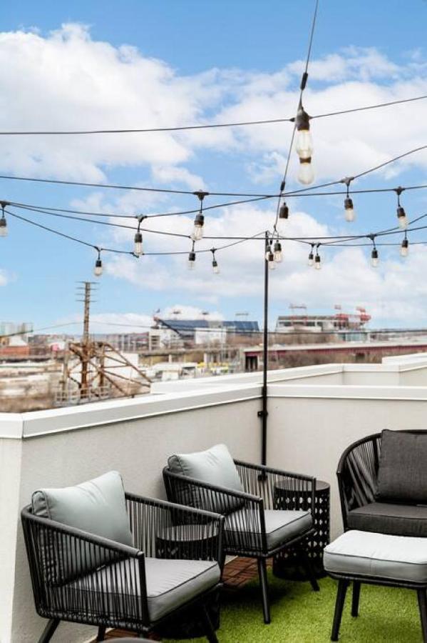Apartment Stunning River View Walk To Downtown Rooftop Patio Nashville