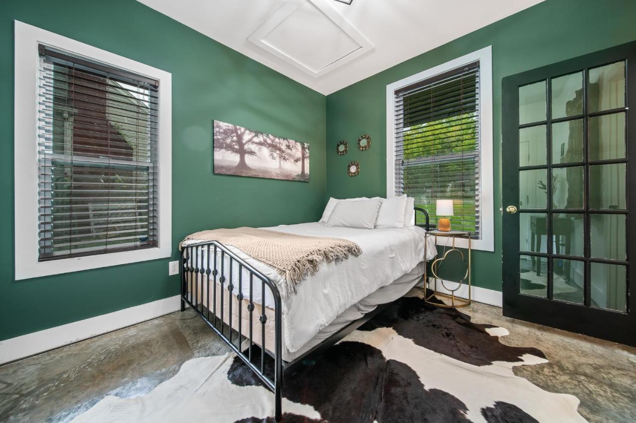 Spacious 3 Bedroom 6 Beds House With Large Yard Nashville