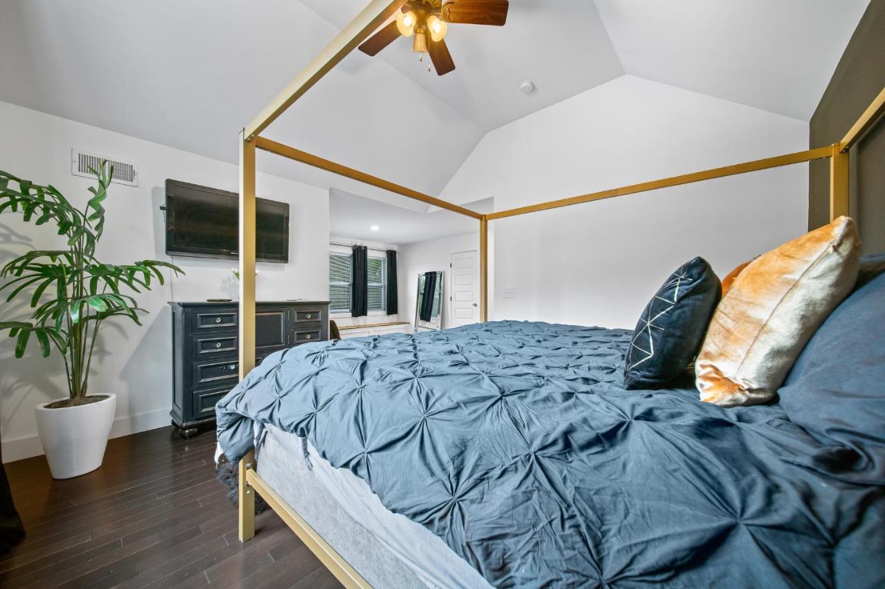 Spacious 3 Bedroom 6 Beds House With Large Yard Nashville