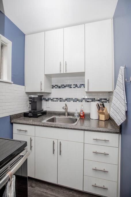 Walk To 12 South, 7 Min To Downtown, Free Parking! Apartment Nashville