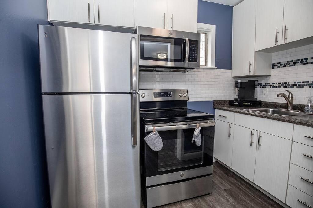 Walk To 12 South, 7 Min To Downtown, Free Parking! Nashville