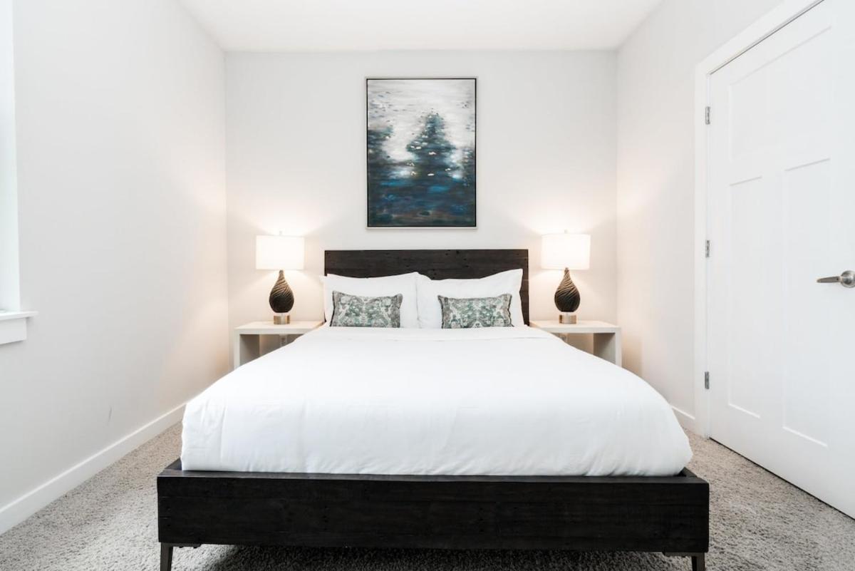 Cozysuites Two Charming Music Row W Parking *