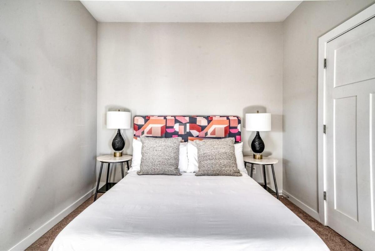 Apartment Cozysuites Two Modern Music Row With Parking Nashville