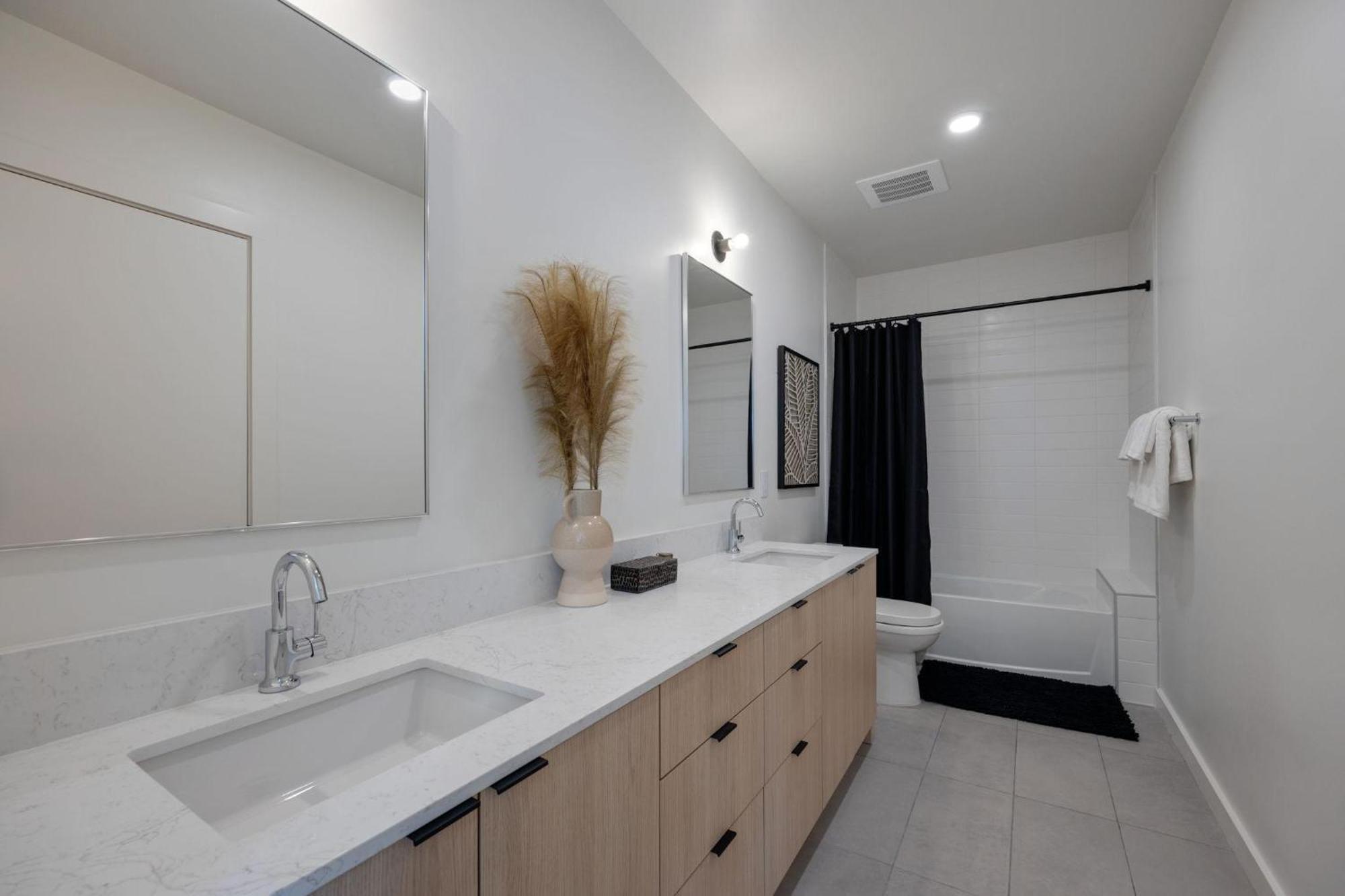 Hyve - Boho Bliss - 3 Bedroom - Located In Sobro *