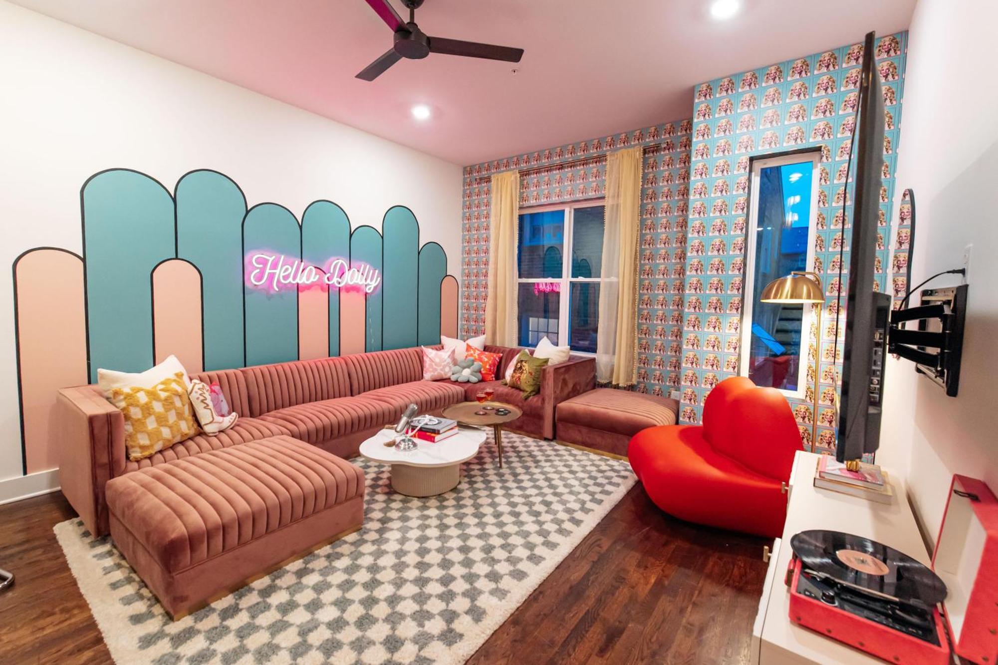 - 2001 Convent Place Unit 12 - #2 *