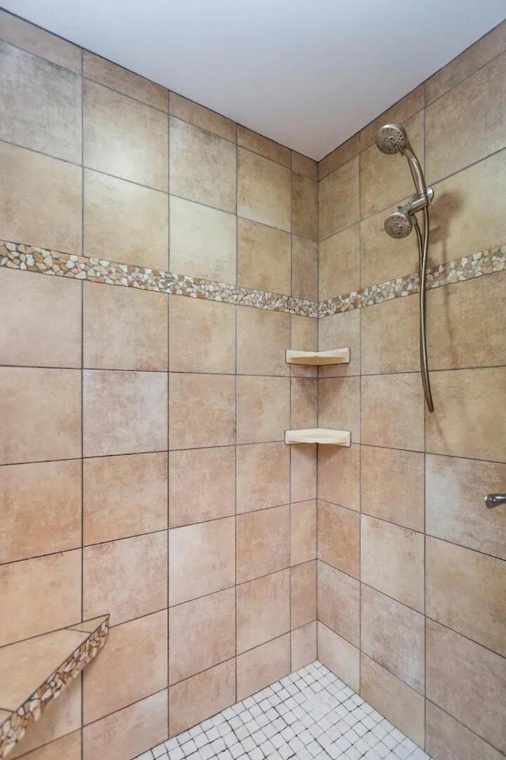 Holiday home East Nash-sleeps 10 Walk To Bars 8 Mins To Dt