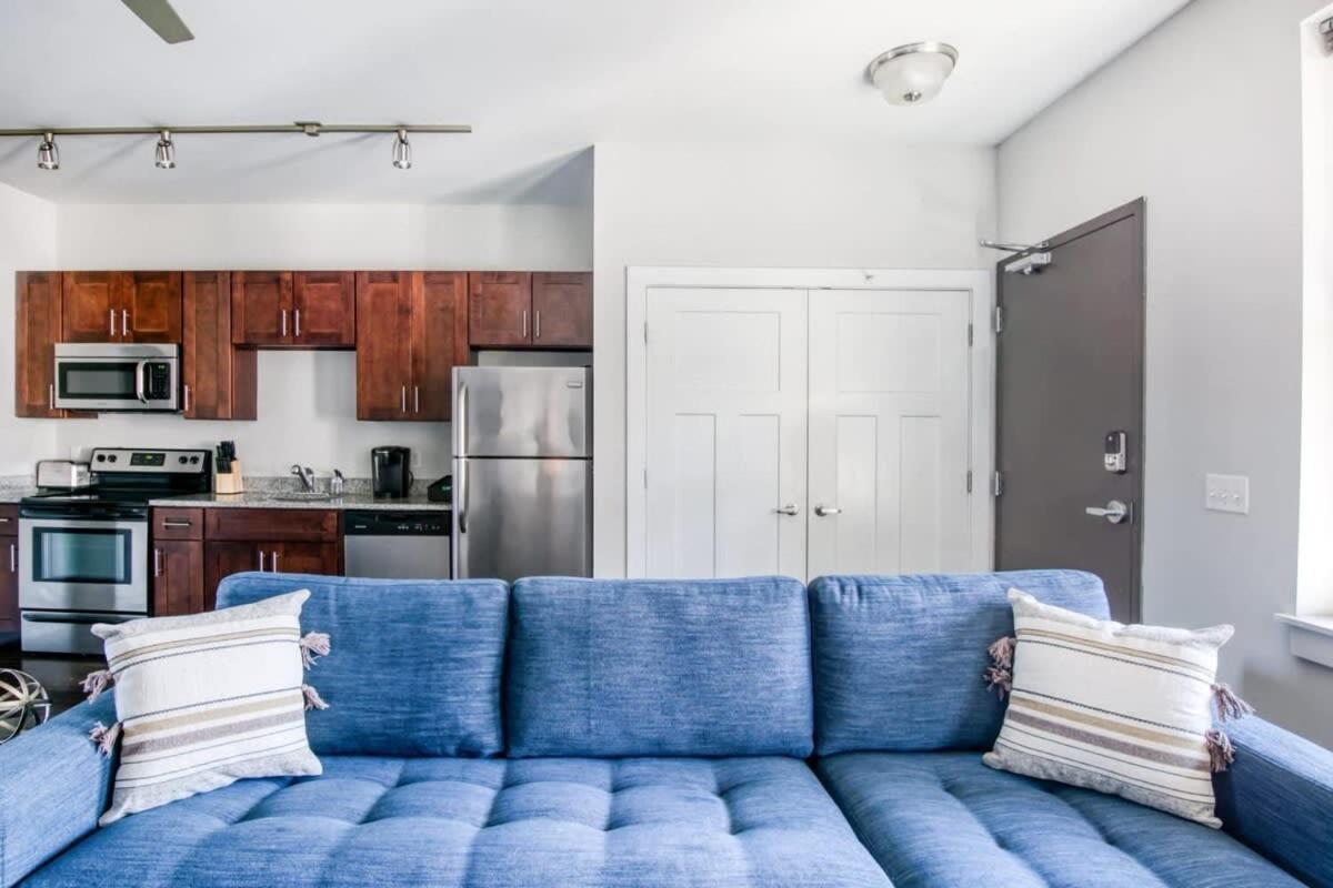 Cozysuites Music Row Chic 1br W Free Parking 12 Apartment *