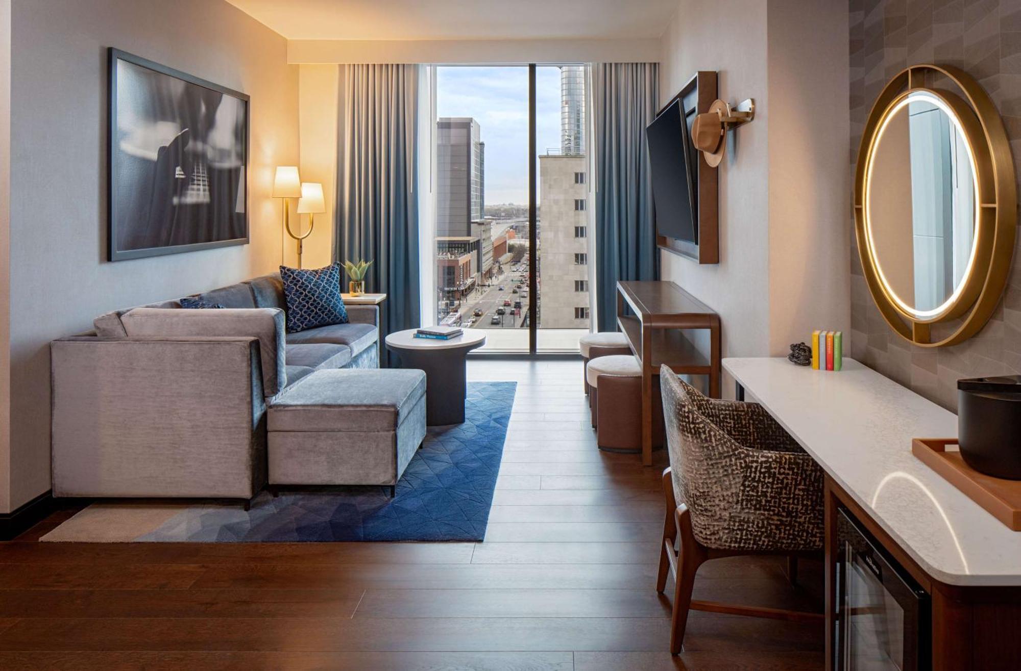 Hotel Tempo By Hilton Downtown