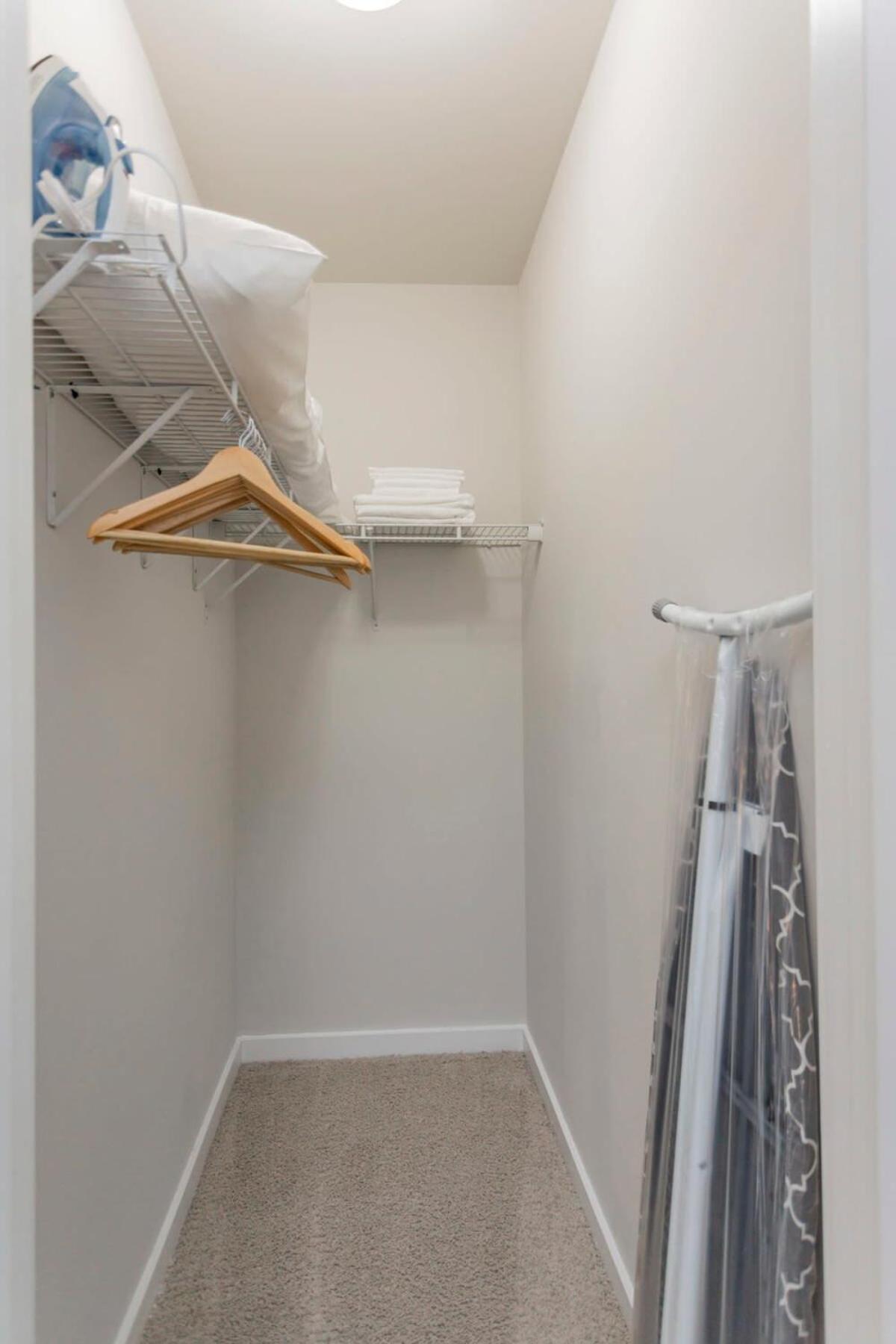 Apartment Cozysuites Music Row Stylish 2br-free Parking 59 Nashville