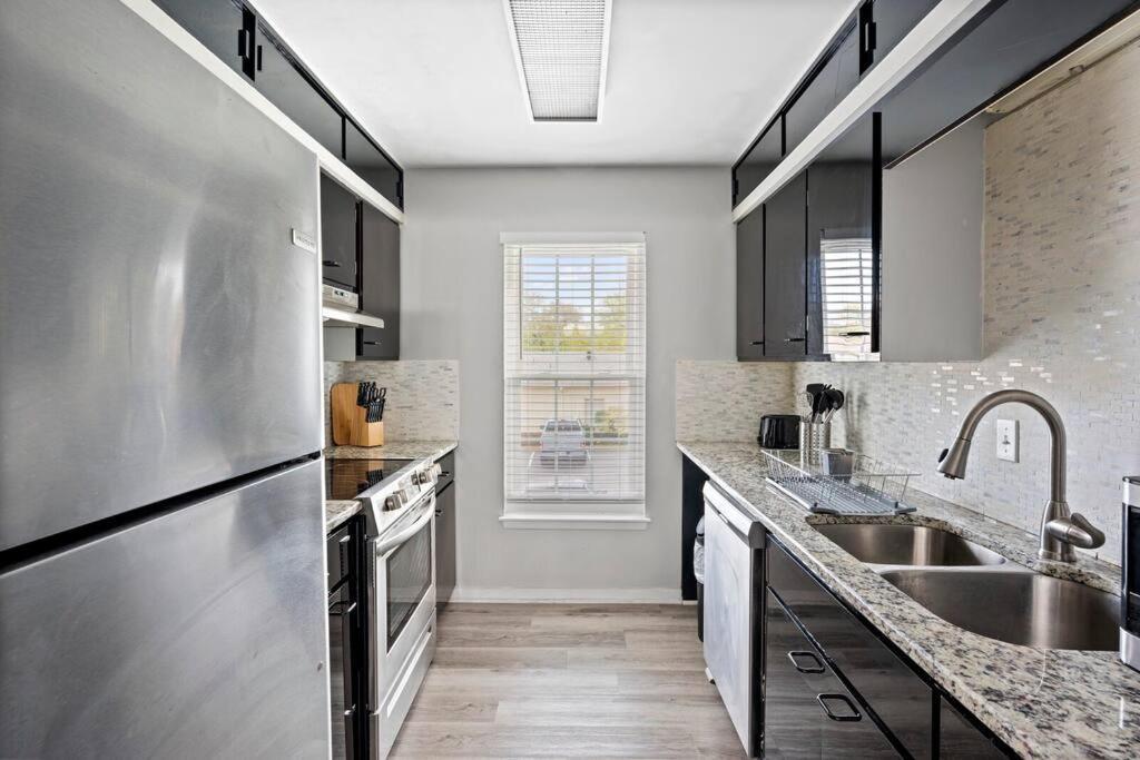 Apartment Lovely 1 Bedroom Located In Greenhills. Nashville