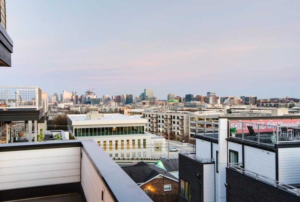 Heights Rooftop Karaoke Game *