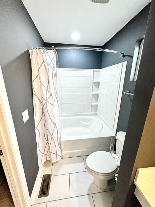 Hidden Gem 10 Min From Downtown Holiday home Nashville