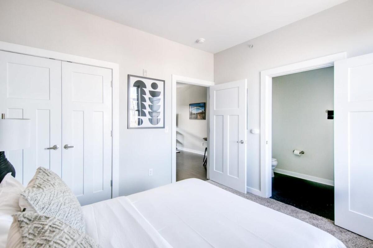 Two Cozysuites Modern Music Row W Parking Apartment