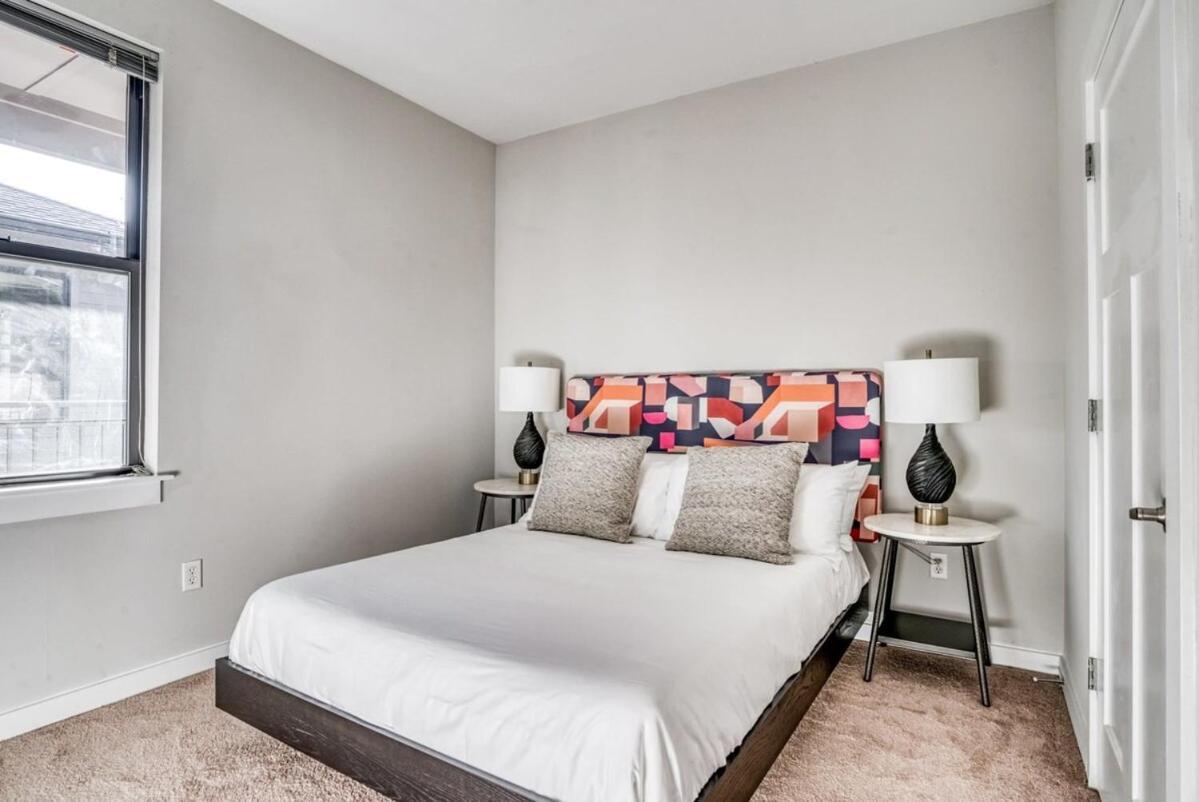 Two Cozysuites Modern Music Row W Parking