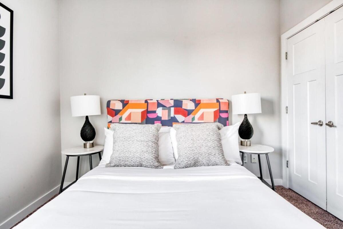 Two Cozysuites Stunning Music Row With Parking