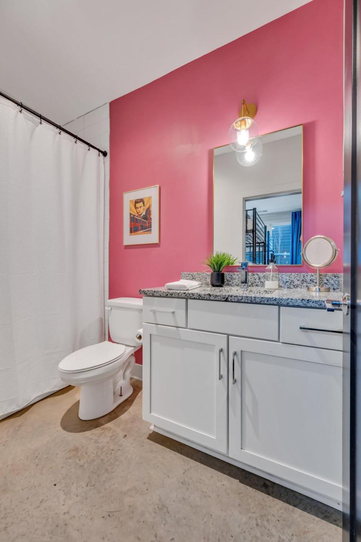 New Pink Howdy Oasis 13 Beds Rooftop View Parking Nashville
