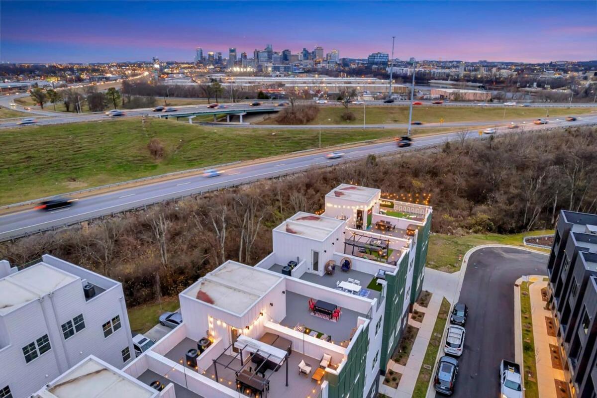 New Whiskey & Watches Rooftop Hottub Game Rm 9beds 4* Nashville
