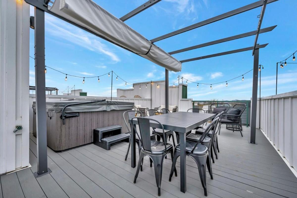 New Whiskey & Watches Rooftop Hottub Game Rm 9beds