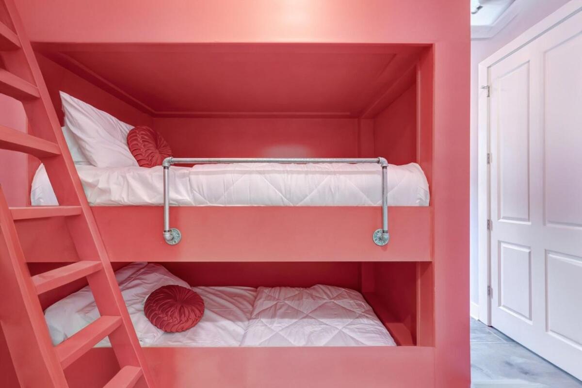 Double Lux 26beds 2 Rooftop Views Free Parking