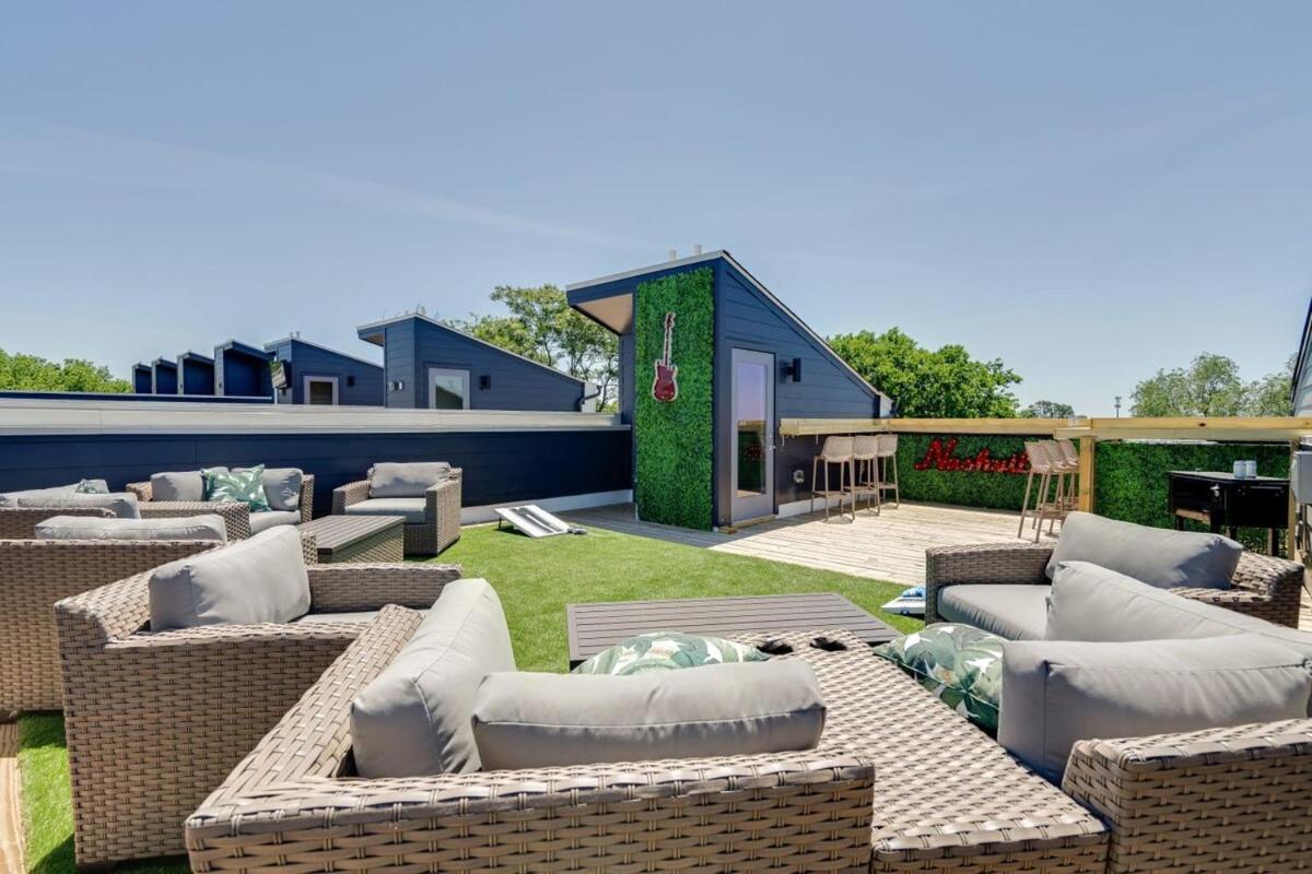 East Nash Double - 26 Beds Fast * Nashville