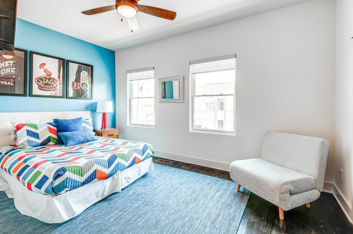 Holiday home Game And Skydeck - Book Today Nashville
