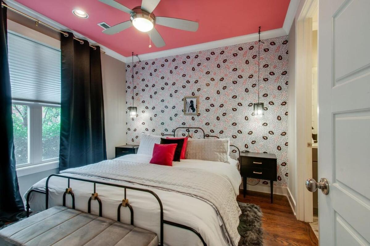 Close To The Gulch - Book Today * Nashville