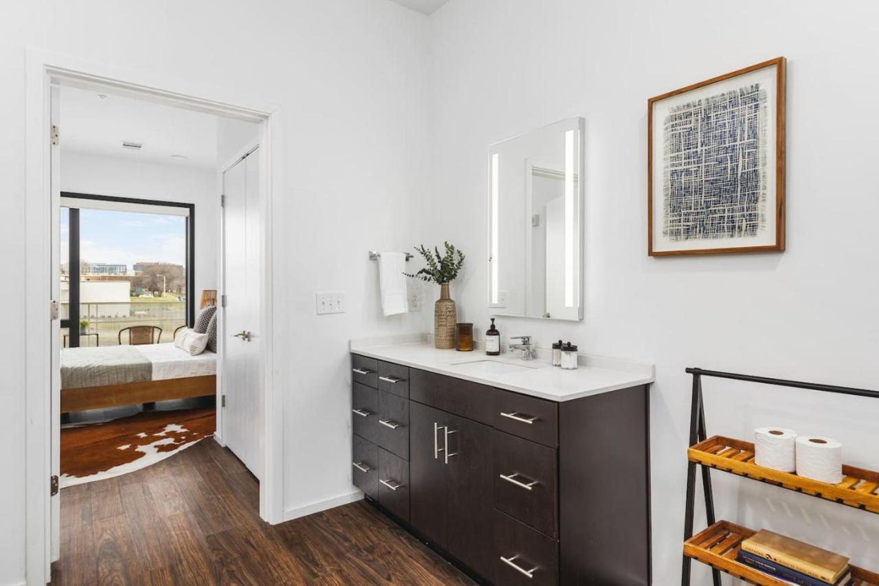 Modern Gulch Getaway With Pool, Parking, And Patio Apartment
