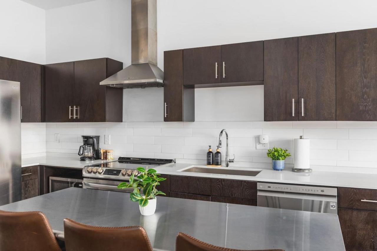 Apartment Modern Gulch Getaway With Pool, Parking, And Patio Nashville