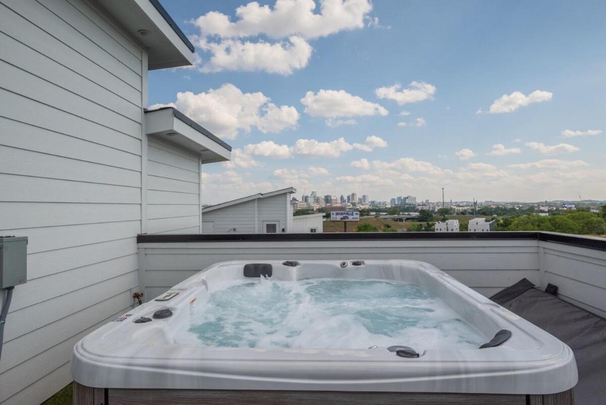 10 Percent Off Elevator Rooftop With Hot Tub & Views