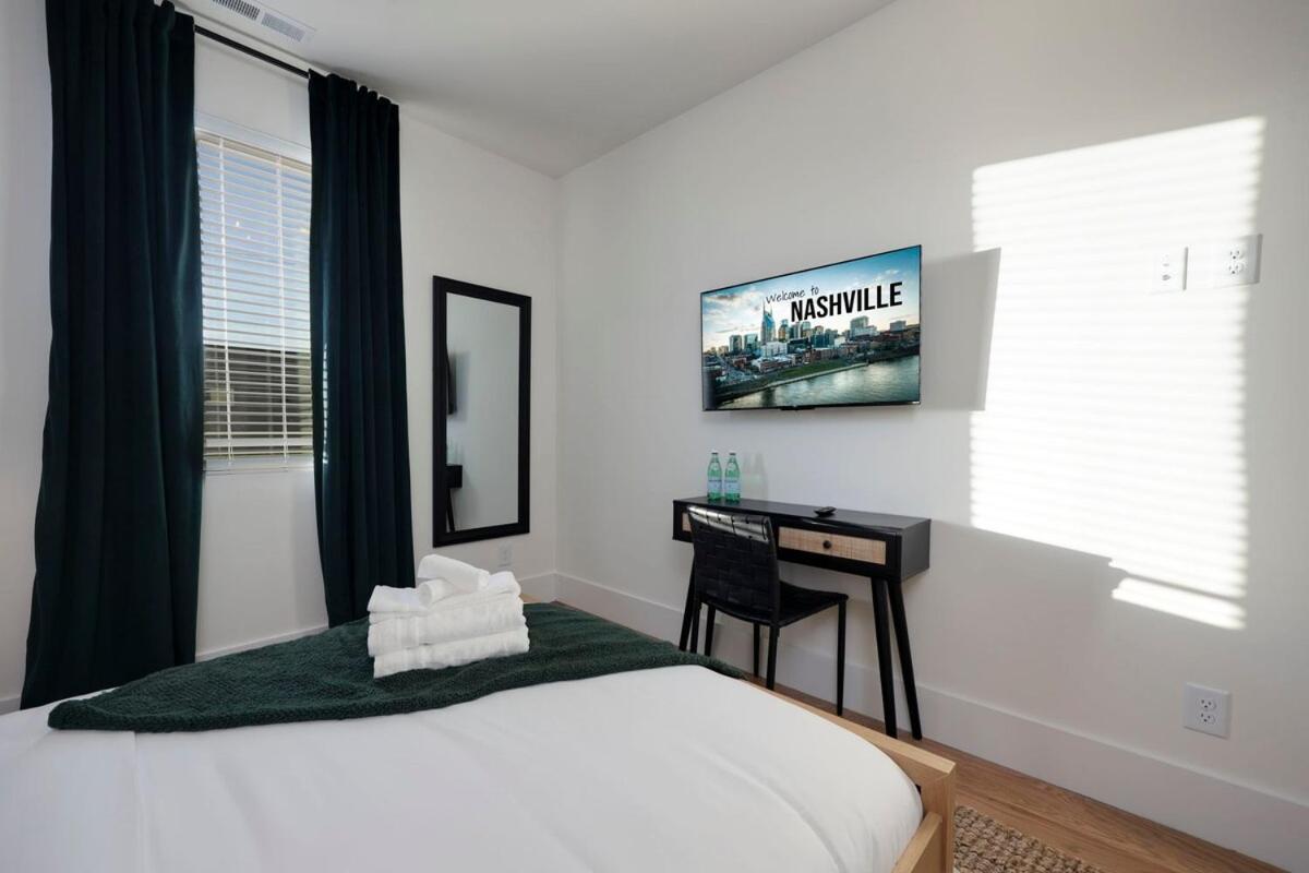 10 Percent Off Elevator Rooftop With Hot Tub & Views * Nashville