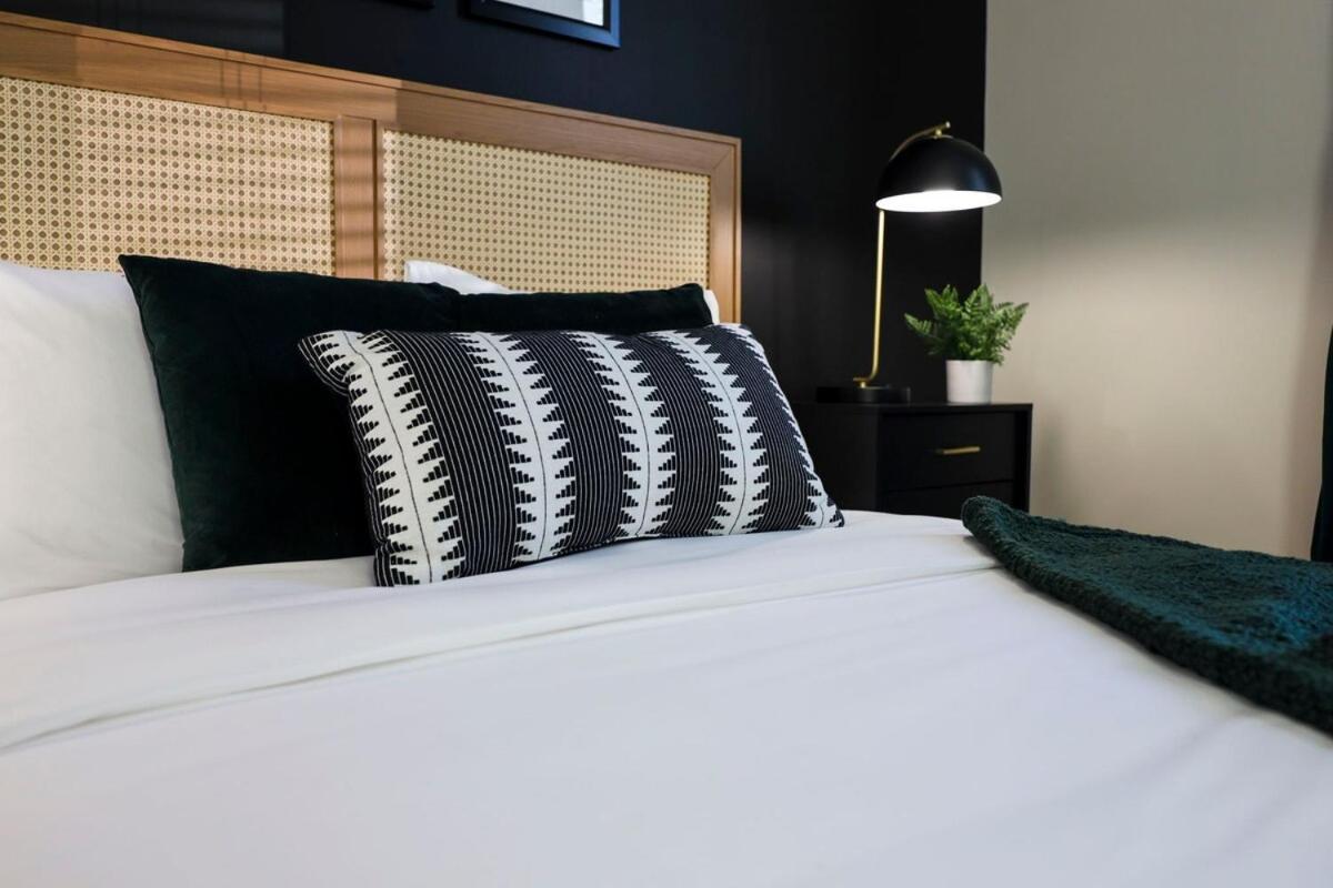 10 Percent Off Elevator Rooftop With Hot Tub & Views * Nashville
