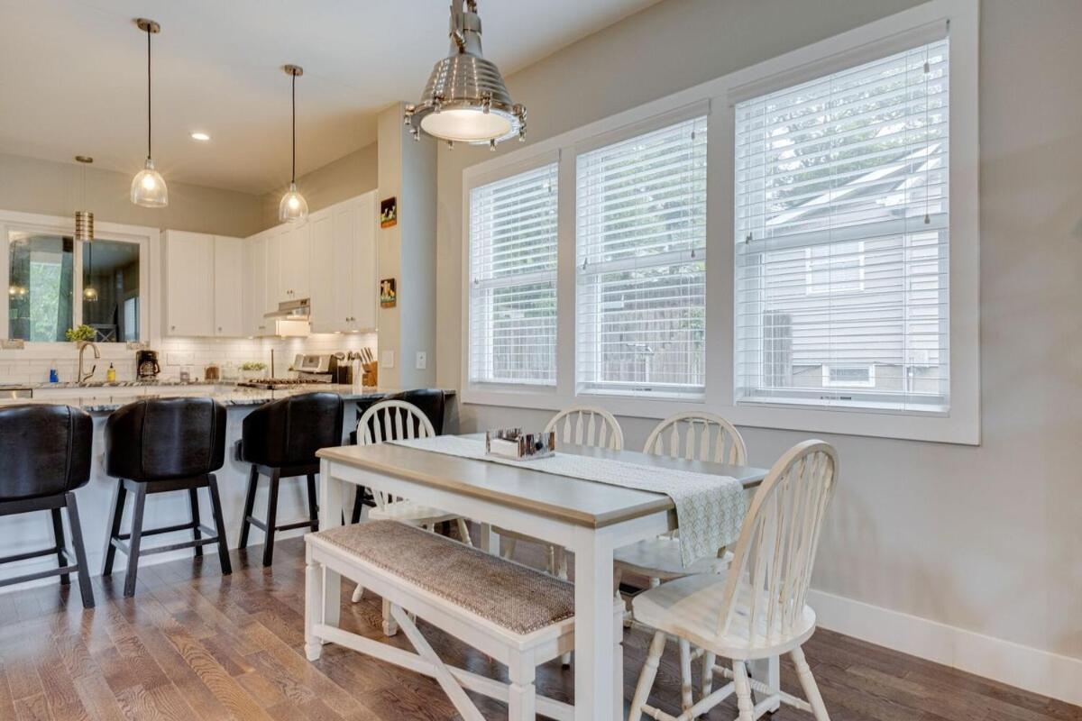 Large East With Game Sleeps 12 * Nashville