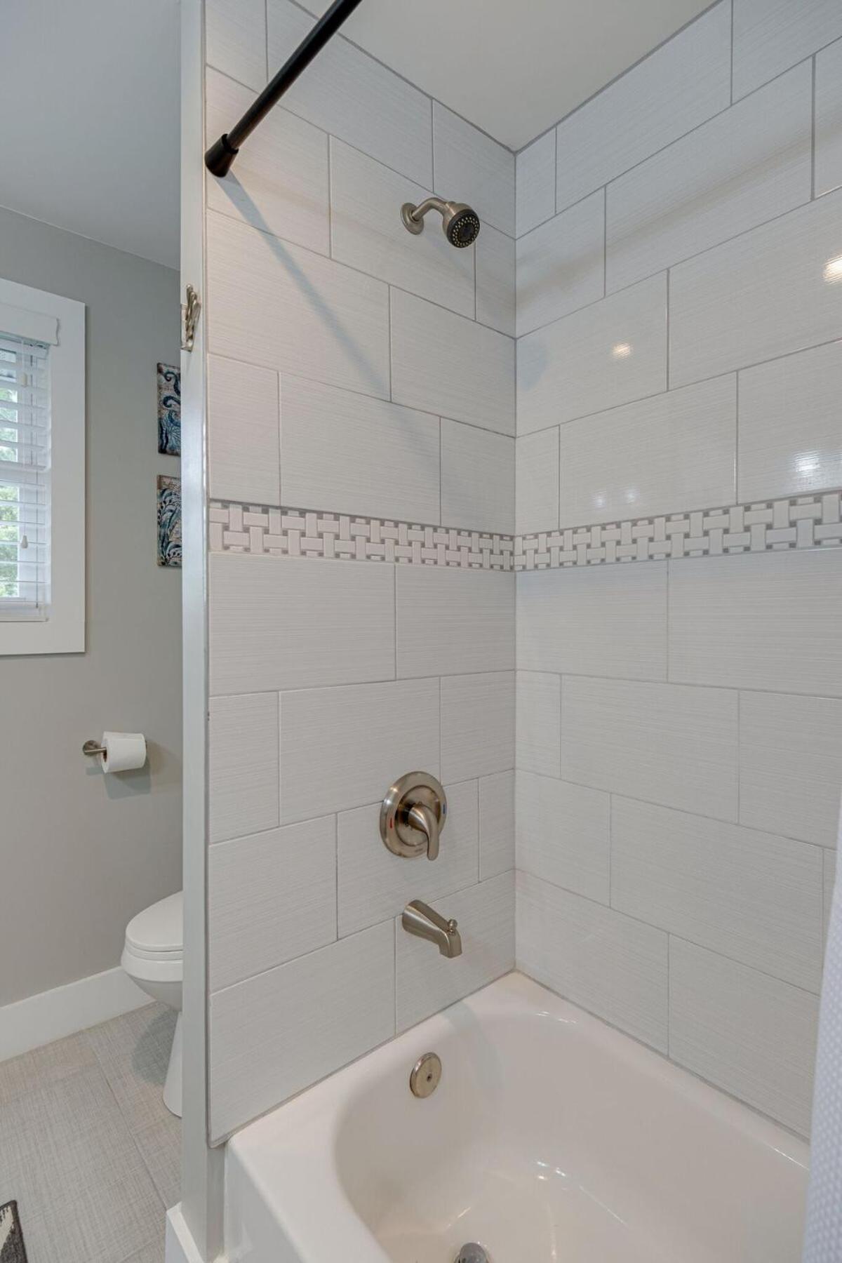 Large East With Game Sleeps 12 Holiday home Nashville