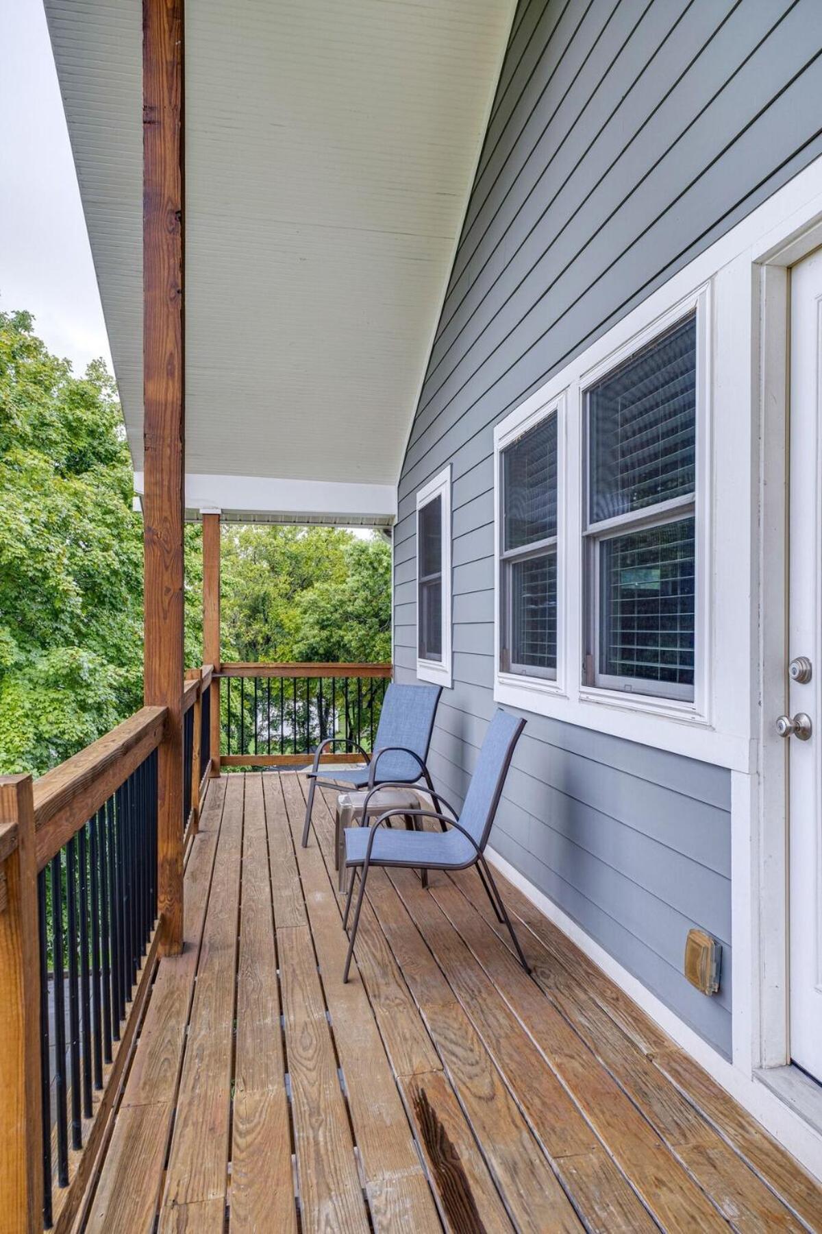 Large East With Game Sleeps 12 Nashville