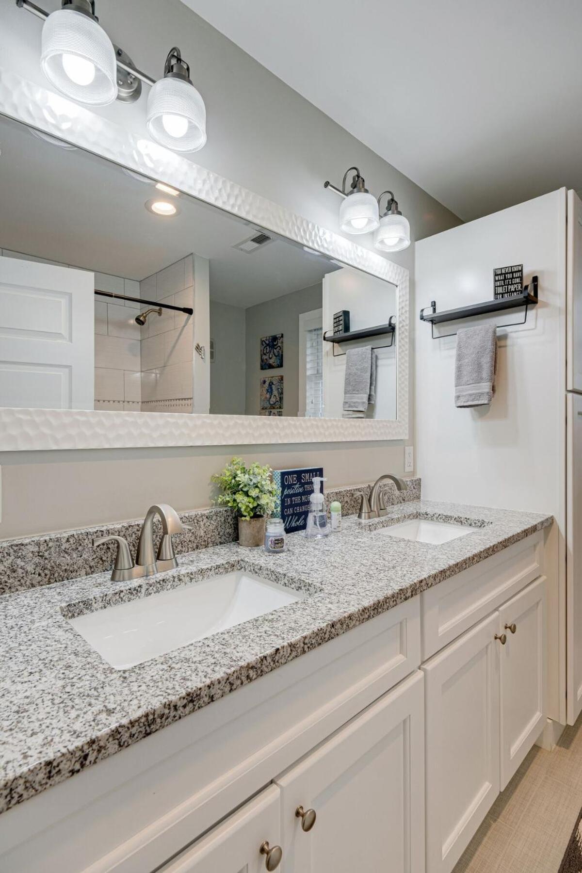 Large East With Game Sleeps 12 Holiday home