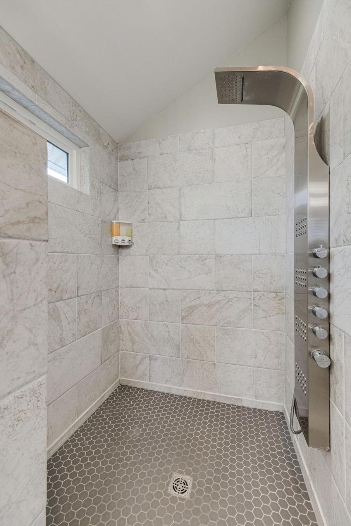 Large East With Game Sleeps 12 * Nashville