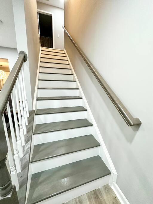 Holiday home Hidden Gem 10 Min From Downtown