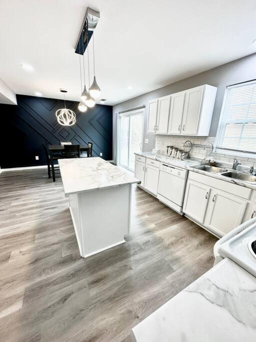 Holiday home Hidden Gem 10 Min From Downtown