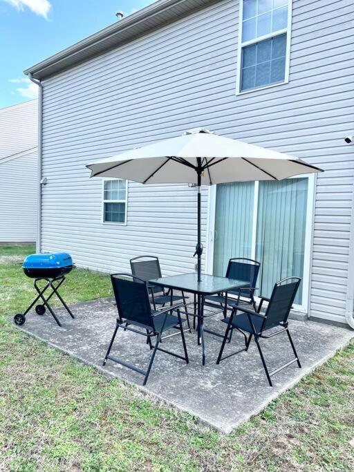 Hidden Gem 10 Min From Downtown Holiday home