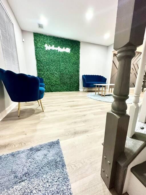 Hidden Gem 10 Min From Downtown