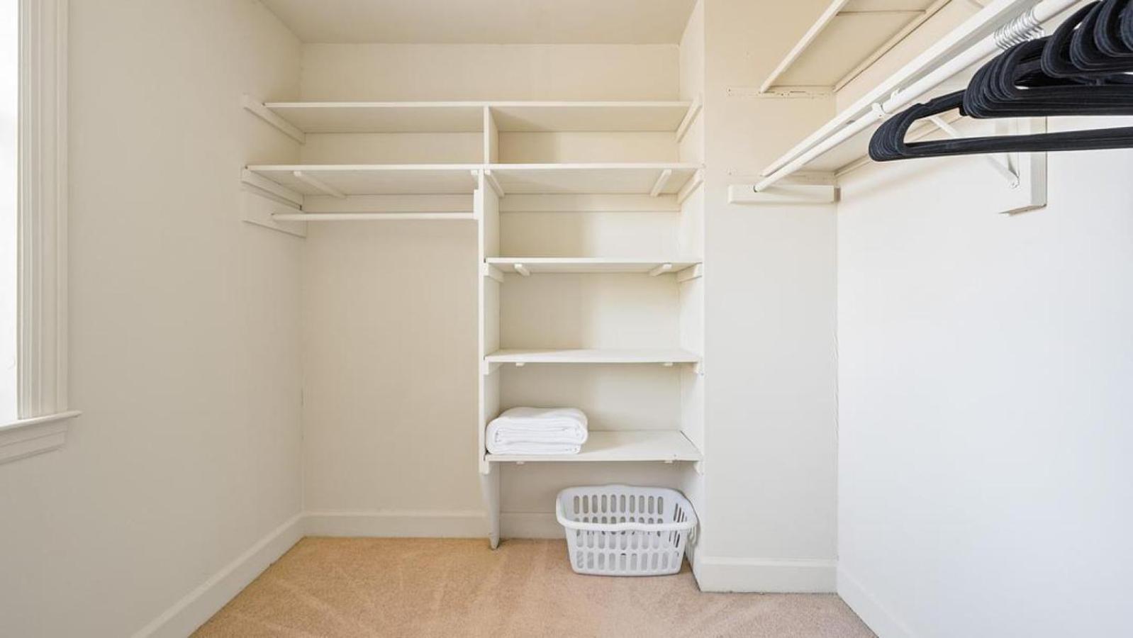 Apartment Landing - Modern With Amazing Amenities Nashville