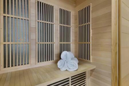 Holiday home The Jolene Rooftop With Firepit Close To 12 South Nashville